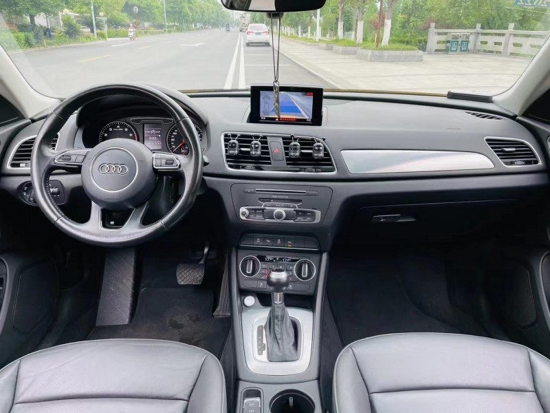 广州16年奥迪Q36