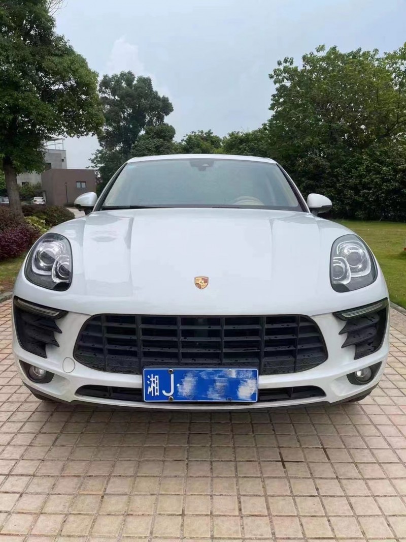 广州17年保时捷Macan1