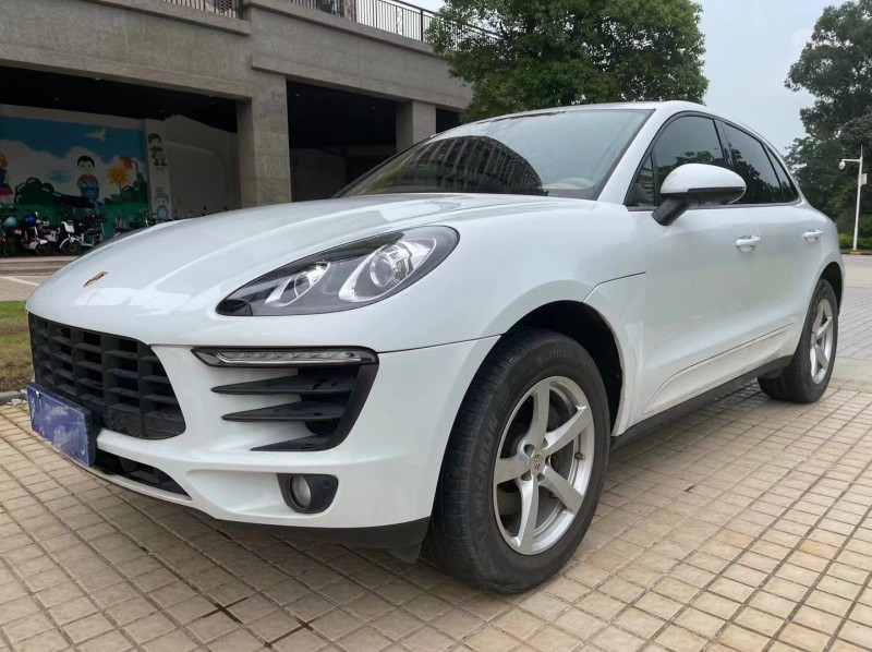 广州17年保时捷Macan2