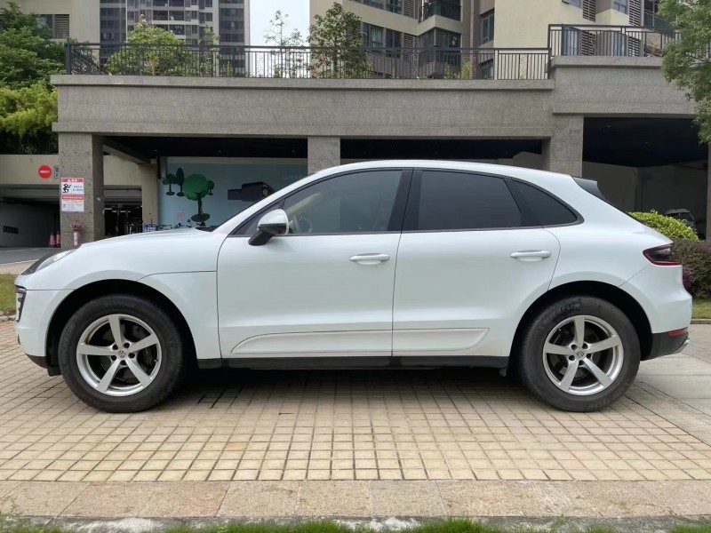 广州17年保时捷Macan3