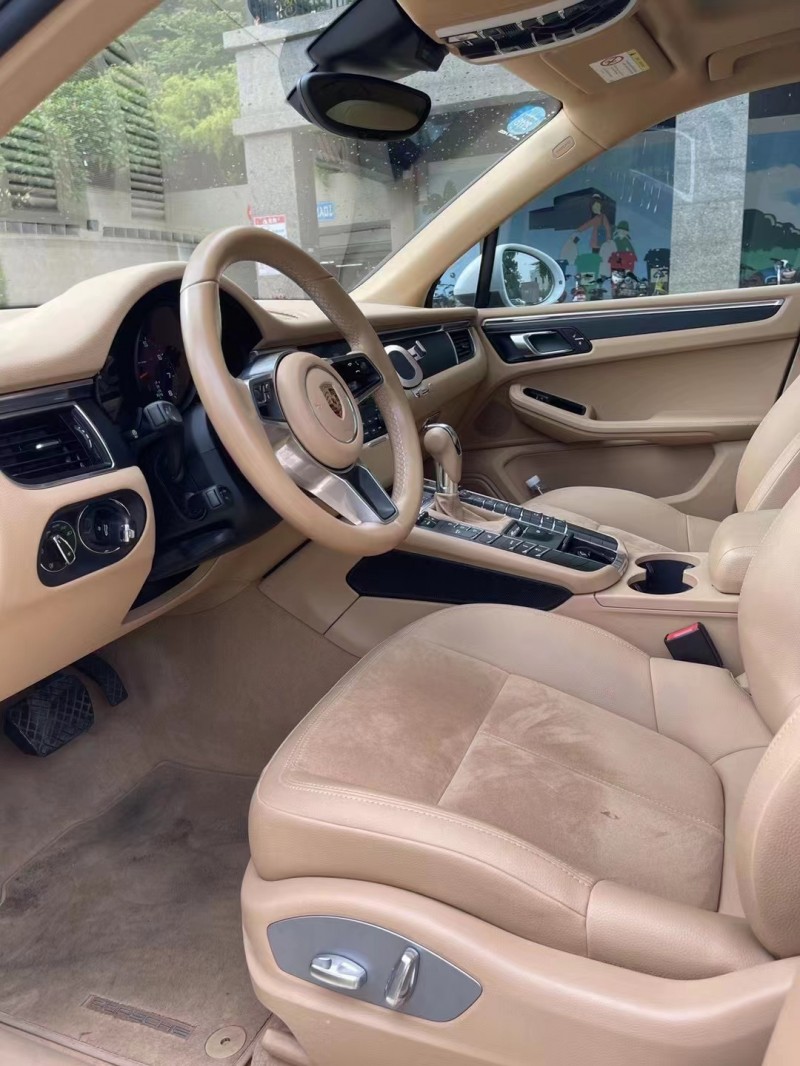 广州17年保时捷Macan4