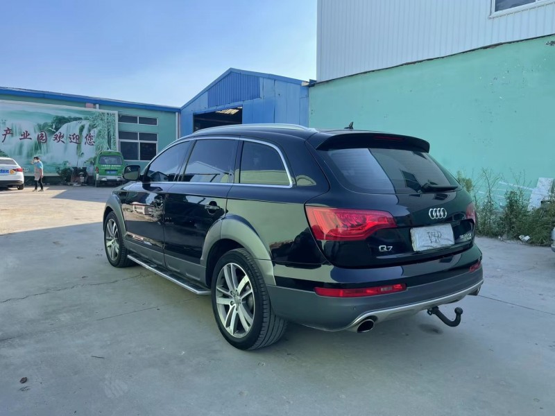 青岛13年奥迪Q78