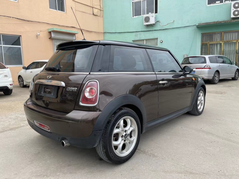 青島12年寶馬MINI8