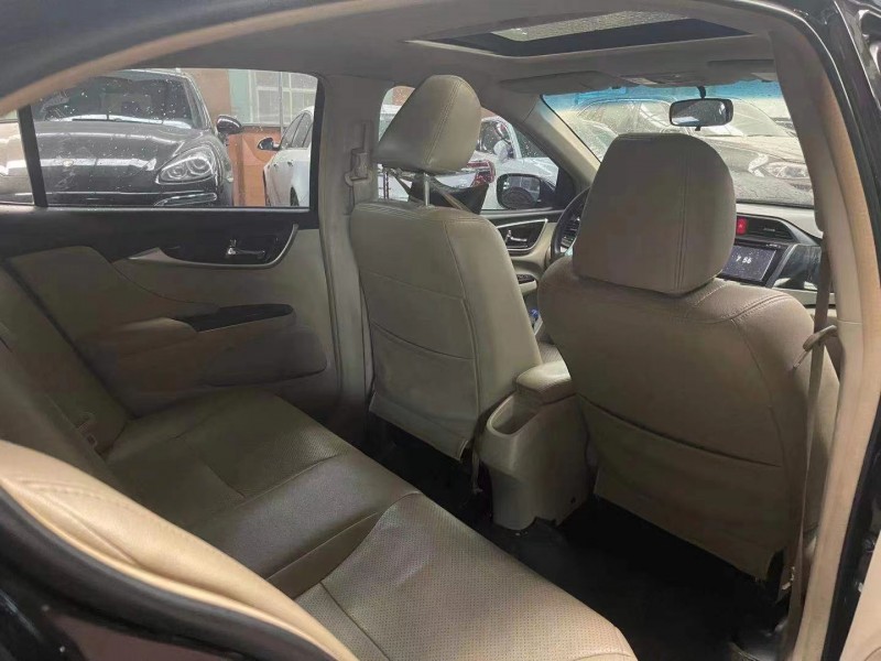 青岛15年本田凌派7