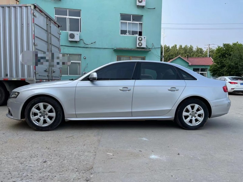 青岛10年奥迪A4L3