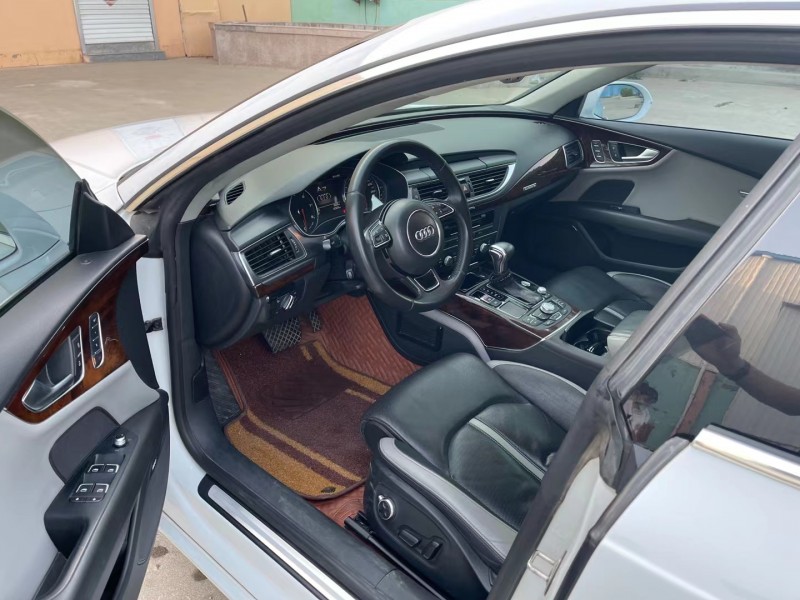 青岛14年奥迪A74