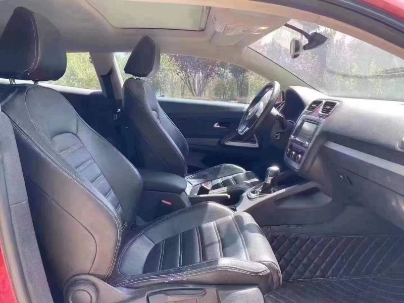 保定14年大众尚酷6