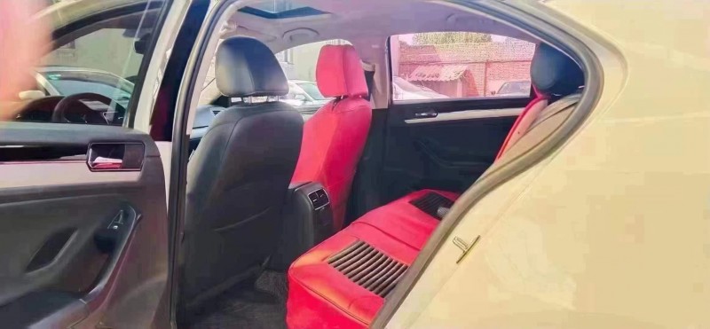 保定18年大众速腾5