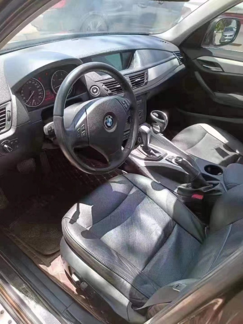 保定12年宝马X16