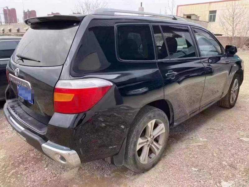 保定11年丰田汉兰达4