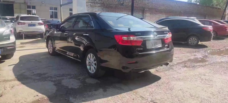 保定14年丰田凯美瑞5