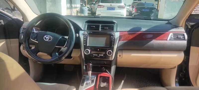 保定14年丰田凯美瑞9