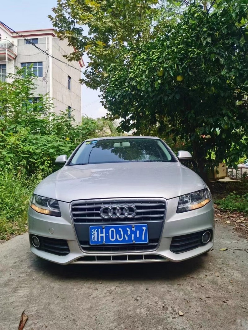 嘉興12年奧迪A4L1
