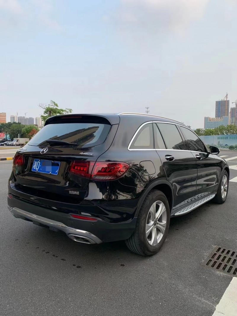广州19年奔驰GLC1