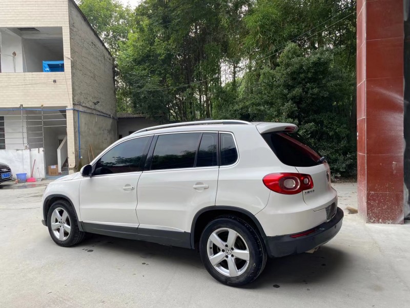 成都13年大众途观9