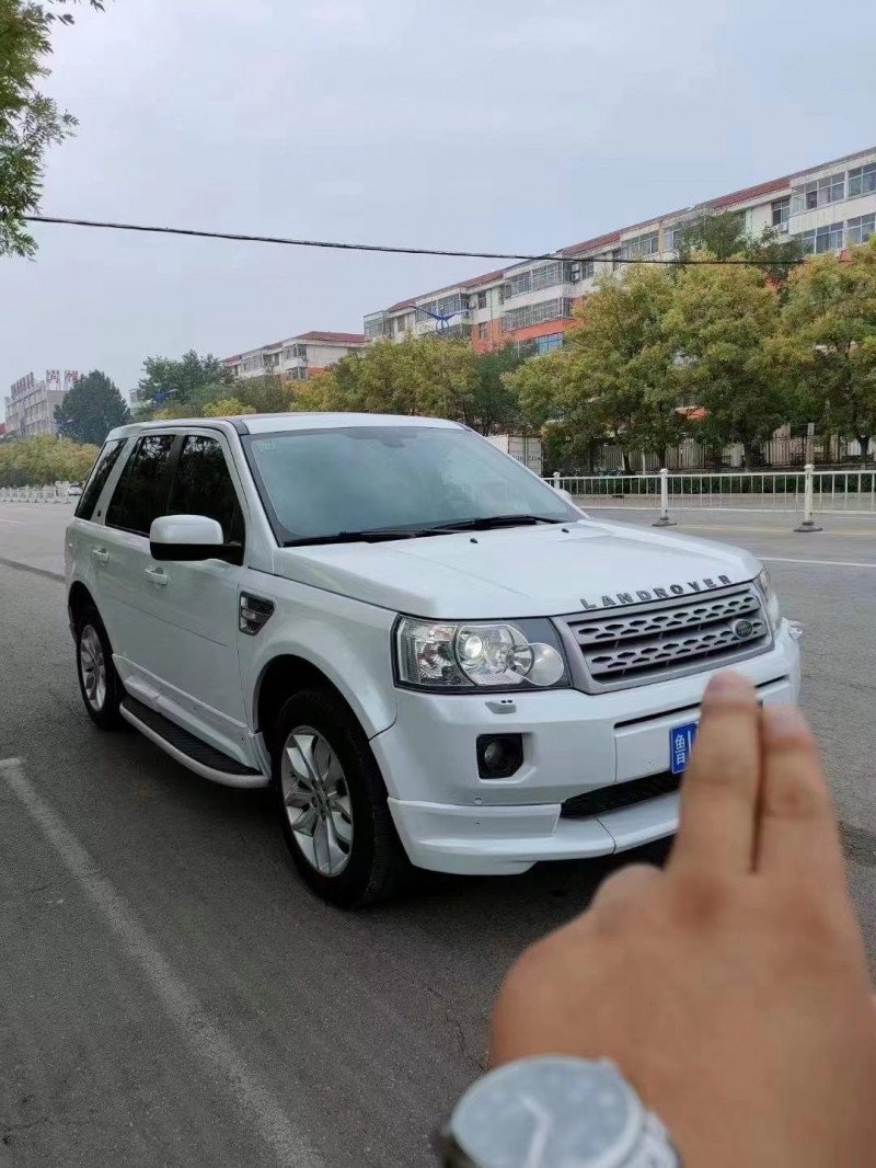 青岛13年路虎神行者3