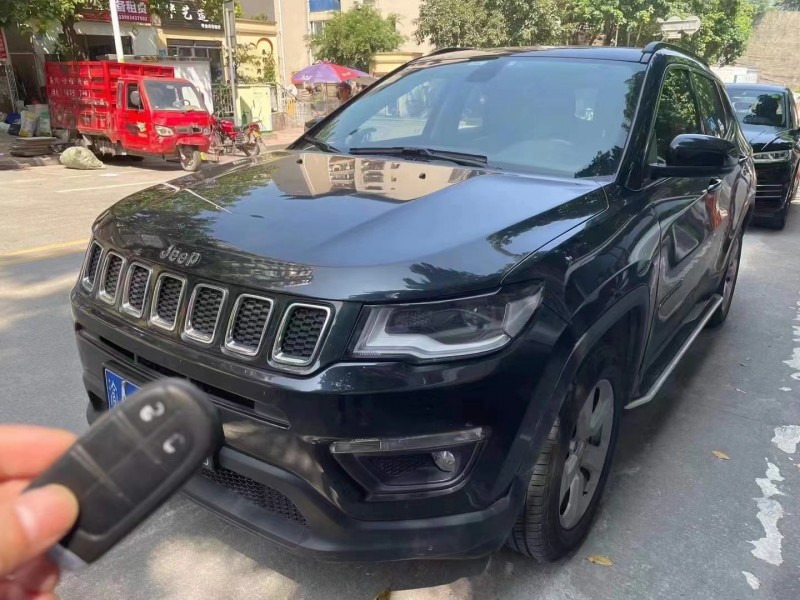 重慶18年Jeep指南者3