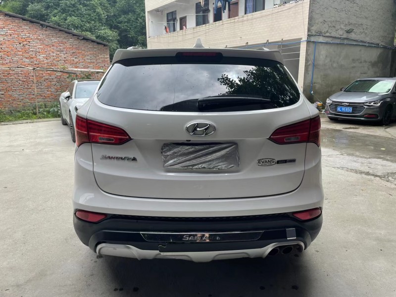 成都13年现代新胜达8