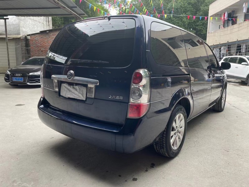 成都16年别克GL87