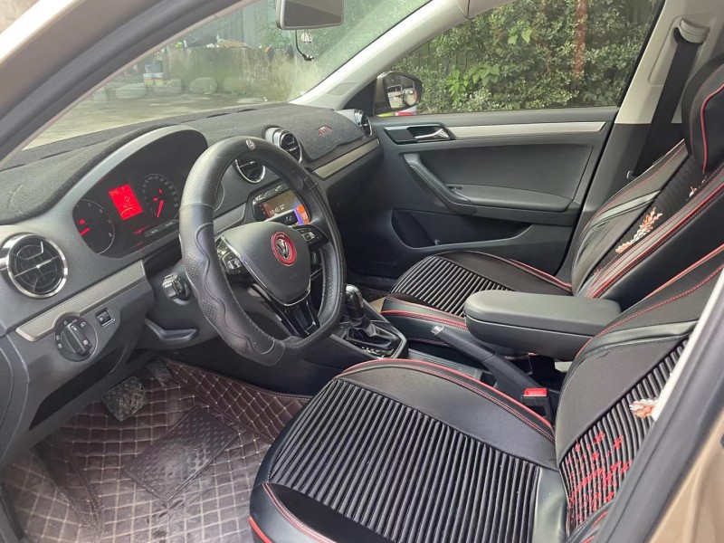 成都19年大众捷达4