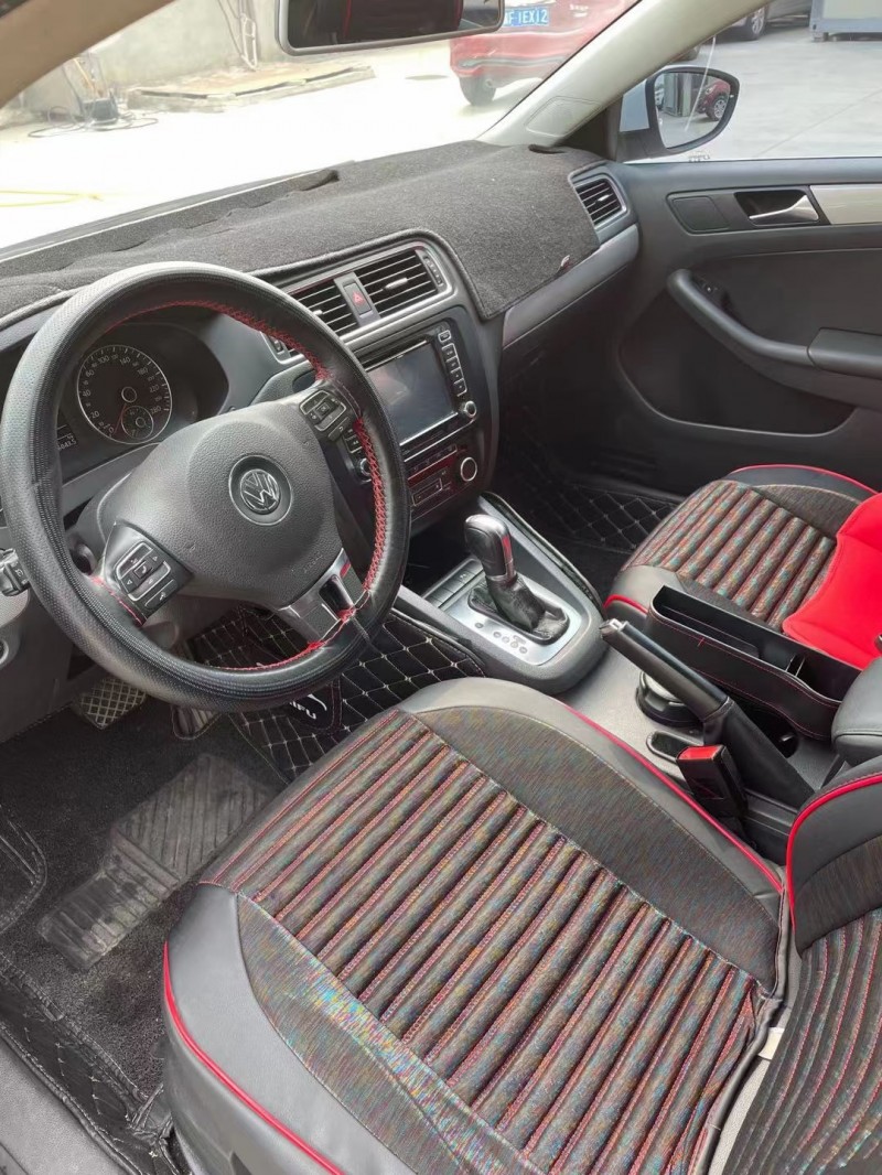 保定14年大众速腾3