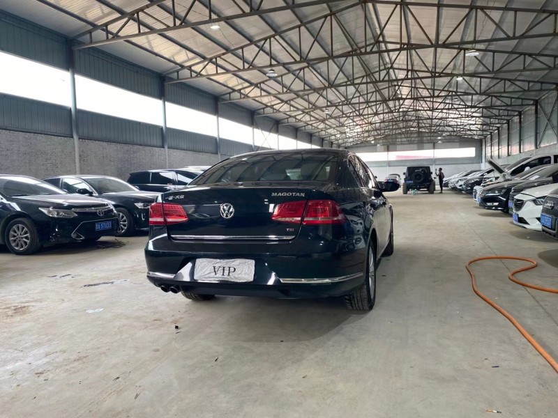 保定14年大众迈腾4