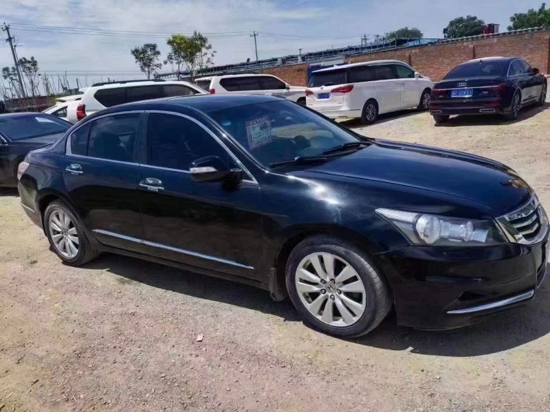 保定13年本田雅阁4