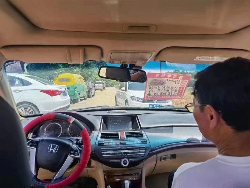 保定13年本田雅阁1