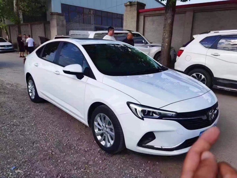 保定20年别克威朗3