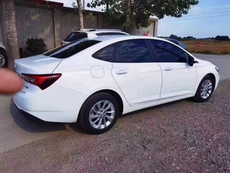 保定20年别克威朗5