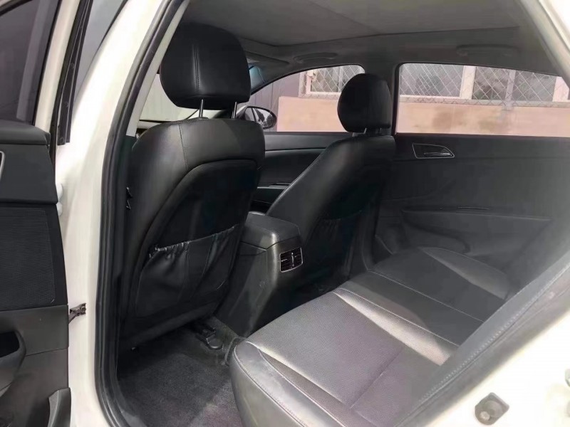 保定19年现代名图9