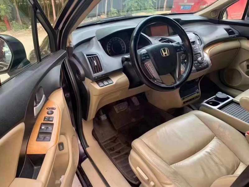 保定11年本田奥德赛8