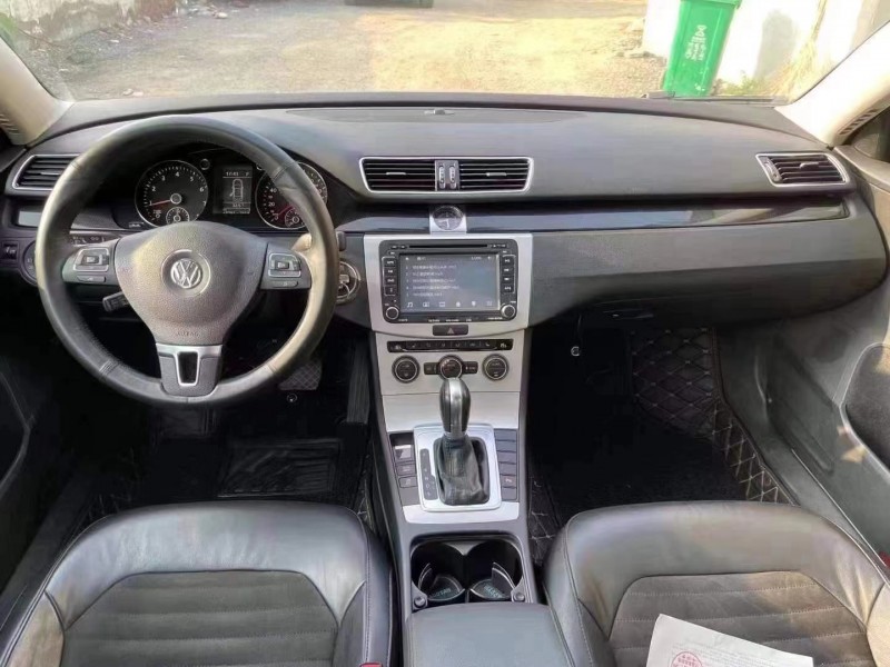 保定14年大众迈腾8