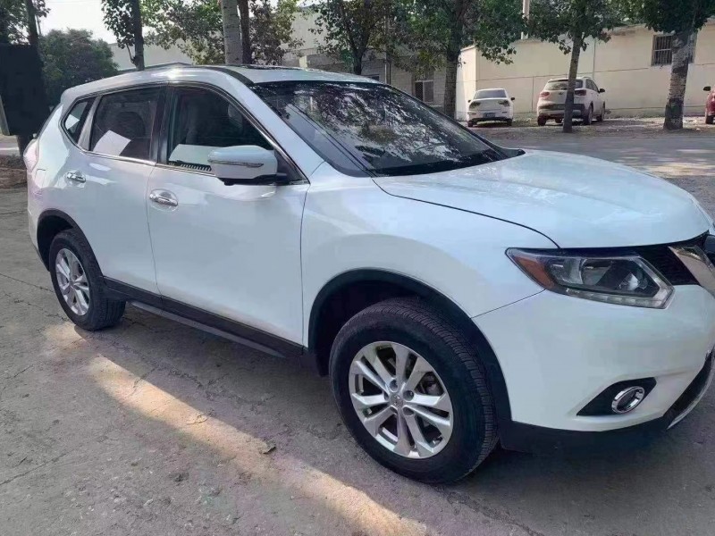 保定15年日产奇骏2