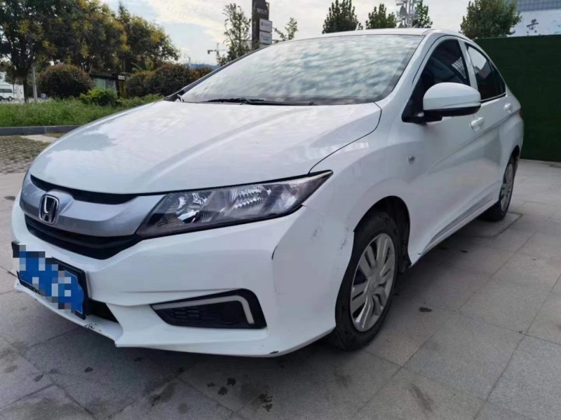 武汉17年本田锋范2