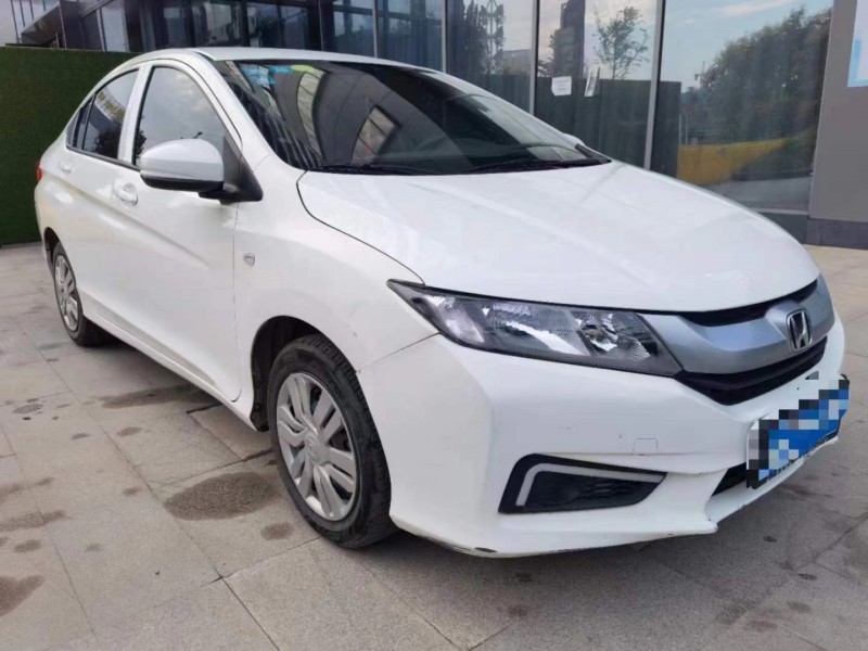 武汉17年本田锋范3