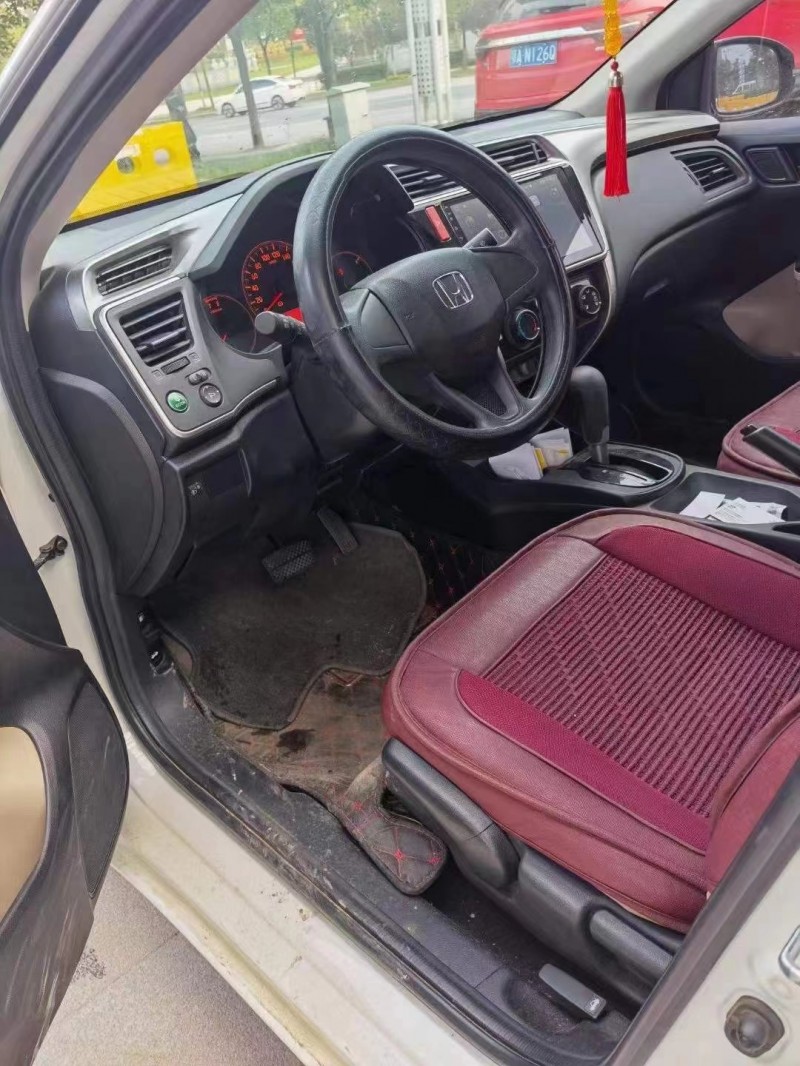 武汉17年本田锋范5