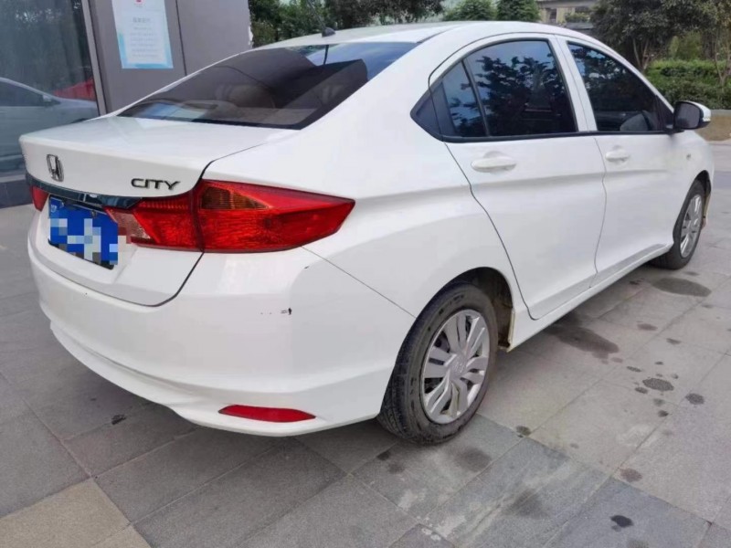 武汉17年本田锋范8