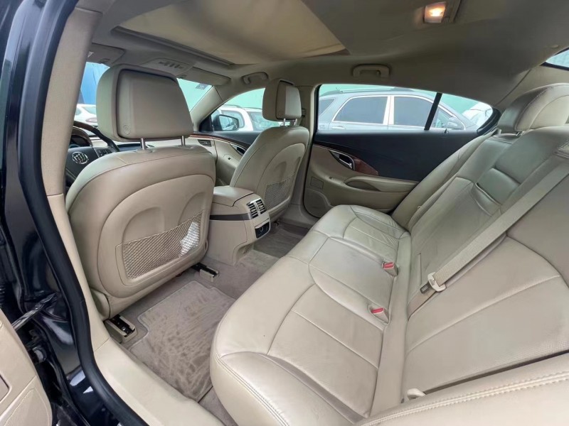 青岛11年别克君越5