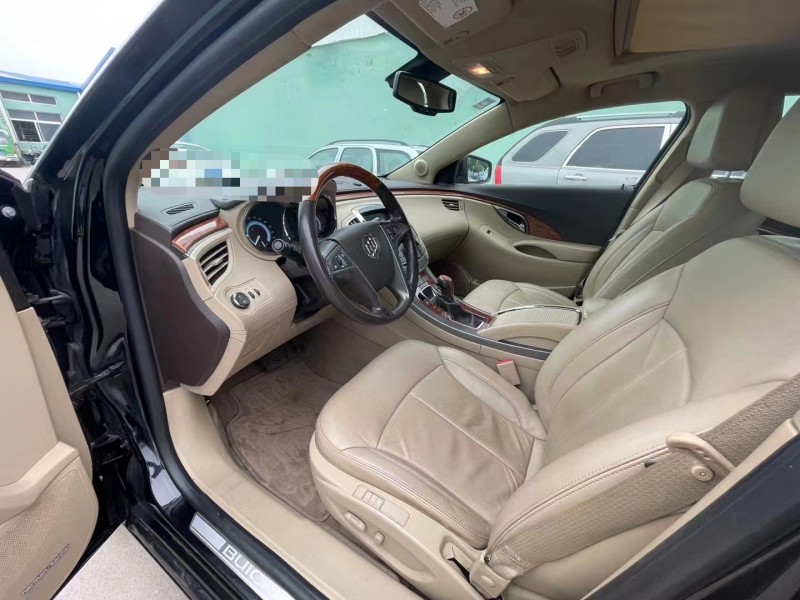 青岛11年别克君越4