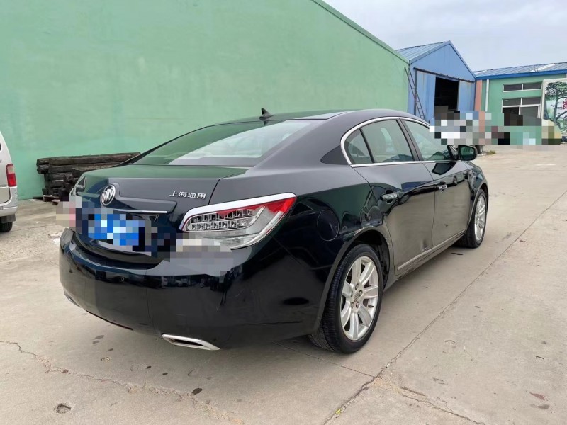 青岛11年别克君越7