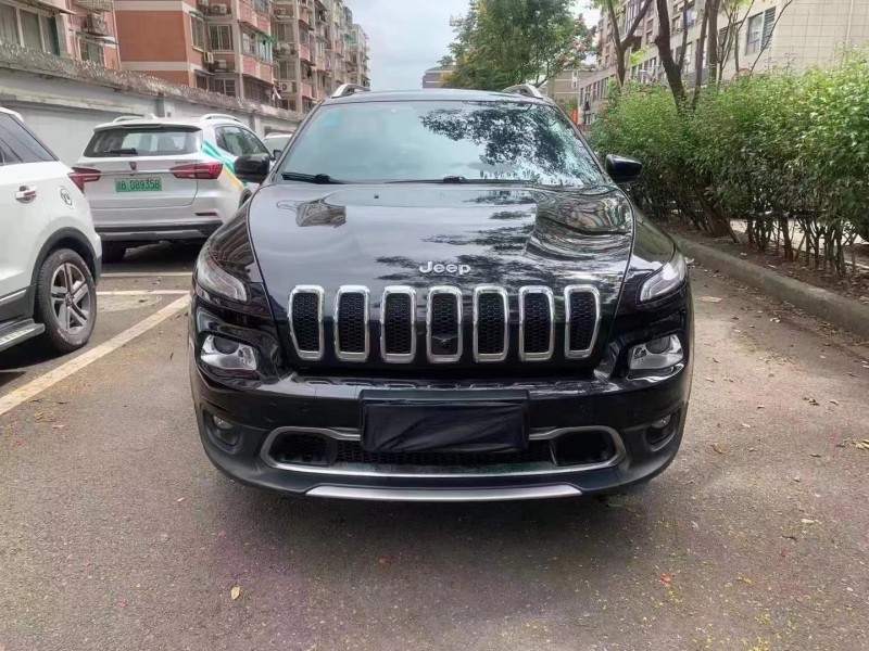 寧波17年Jeep自由光1