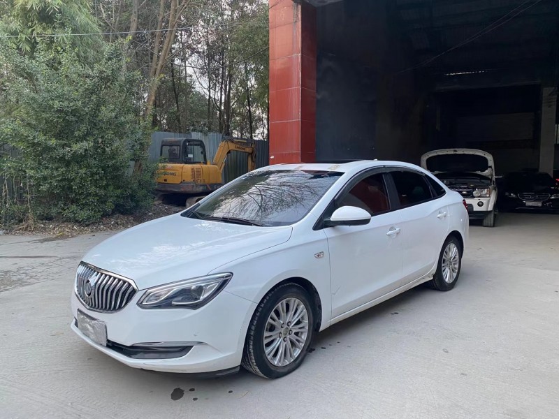 成都17年别克英朗2