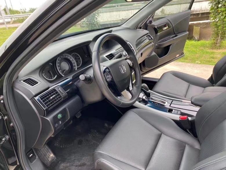 徐州17年本田雅阁4