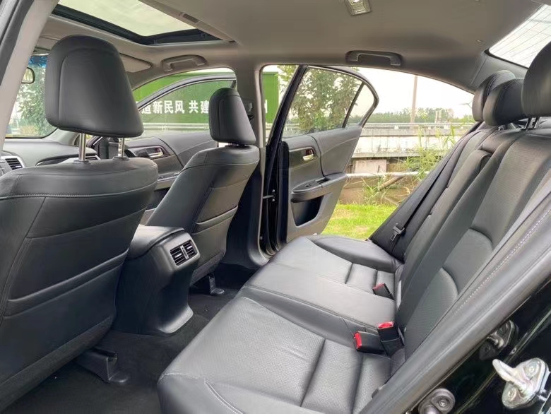徐州17年本田雅阁7