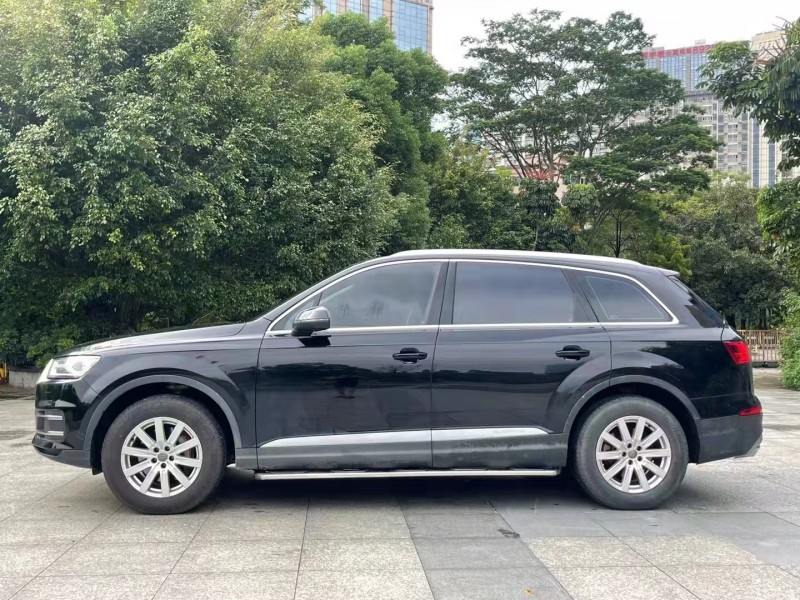 珠海17年奧迪Q77
