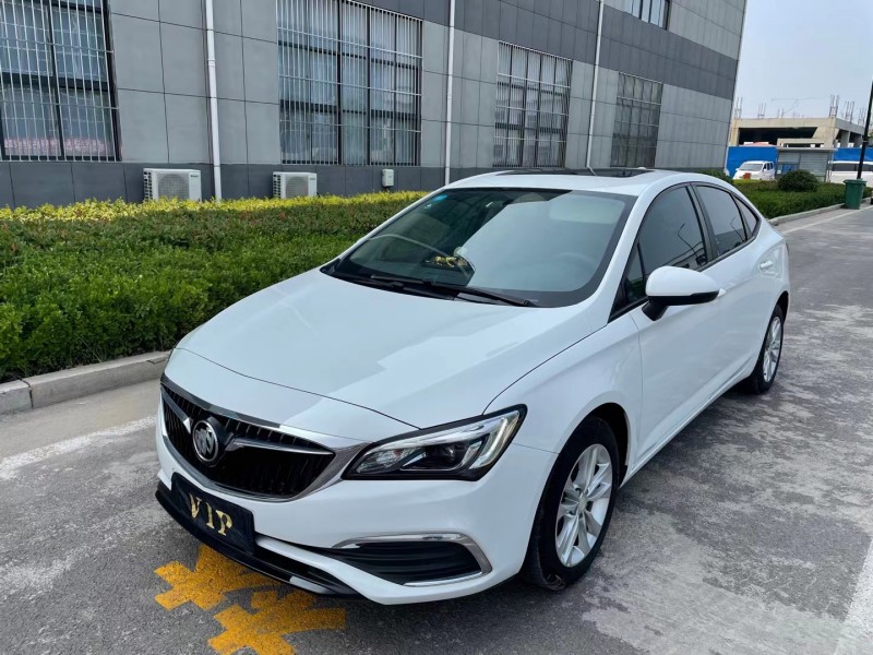 济宁19年别克威朗2