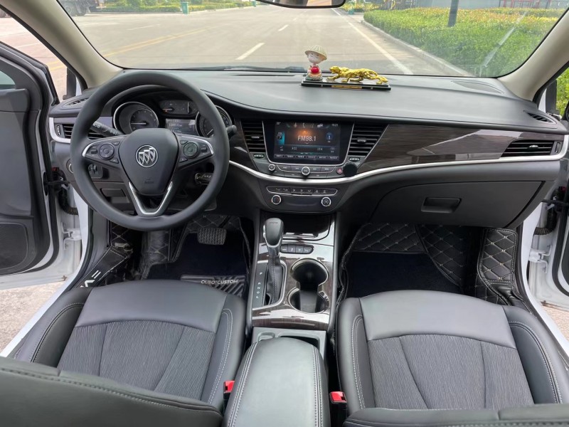 济宁19年别克威朗6