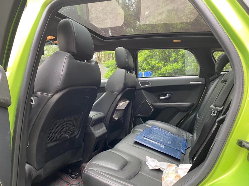 成都16年陆风X74