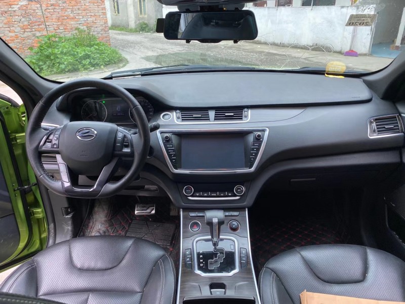 成都16年陆风X75